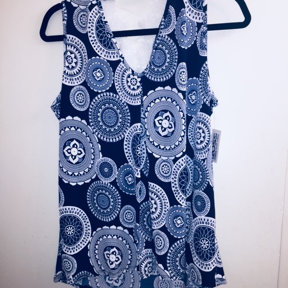 EUC Blue Medallion Pattern Sleeveless Top - Picture 2 of 6